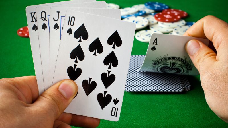 Bất cứ ai chơi game bài đều phải nắm được luật chia bài và vòng cược